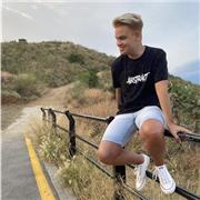 Profesor de Ofimatica, informática y de redacción.
Una persona con metodologias innovadoras. Daré clases para todas las edades.